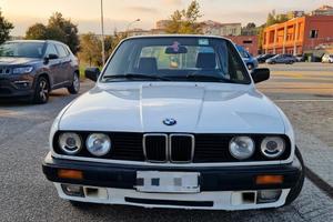 BMW E30 1989