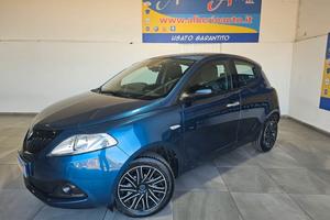 Lancia Ypsilon 1.0 firefly hybrid Silver s&s 70cv