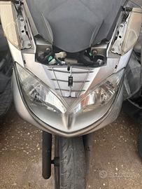 Yamaha majesty 400 ricambi