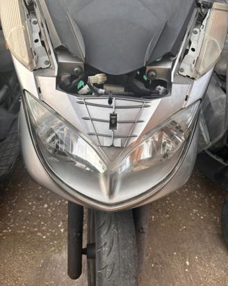 Yamaha majesty 400 ricambi