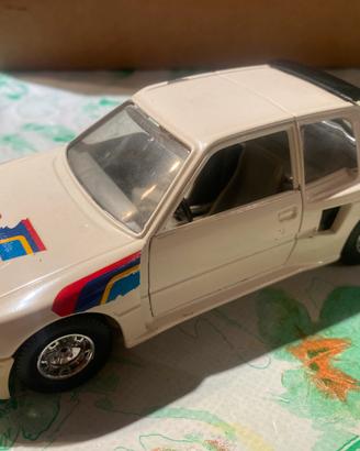 Bburago Peugeot 205 turbo 1/25