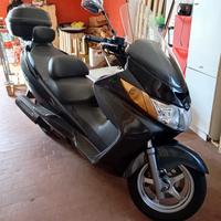Suzuki Burgman 400