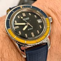 Orologio diver valvola elio nella corona