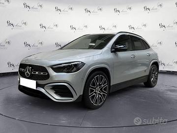 Mercedes-Benz GLA 180 AMG Line Adv Plus CAMER...