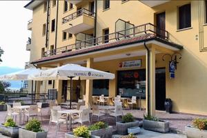 Risto pub con tabacchi - 90 posti - laveno mombell