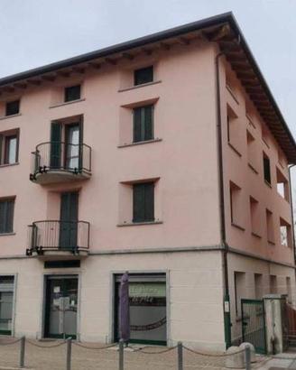 Immobile in asta di 78 m² con 2 locali a Merone