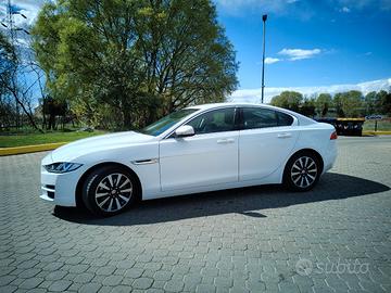 Jaguar xe 2.0 D 180cv Prestige automatica