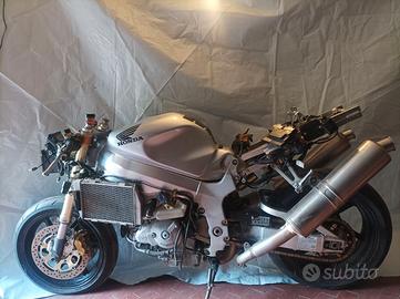 Honda VTR SP1 telaio e motore 30k km