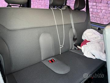 sedile opel vivaro 2014