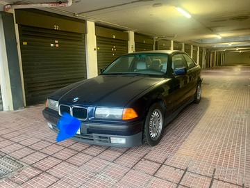 Bmw318 is