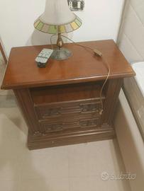 comodino e lampada