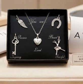 Collana avon