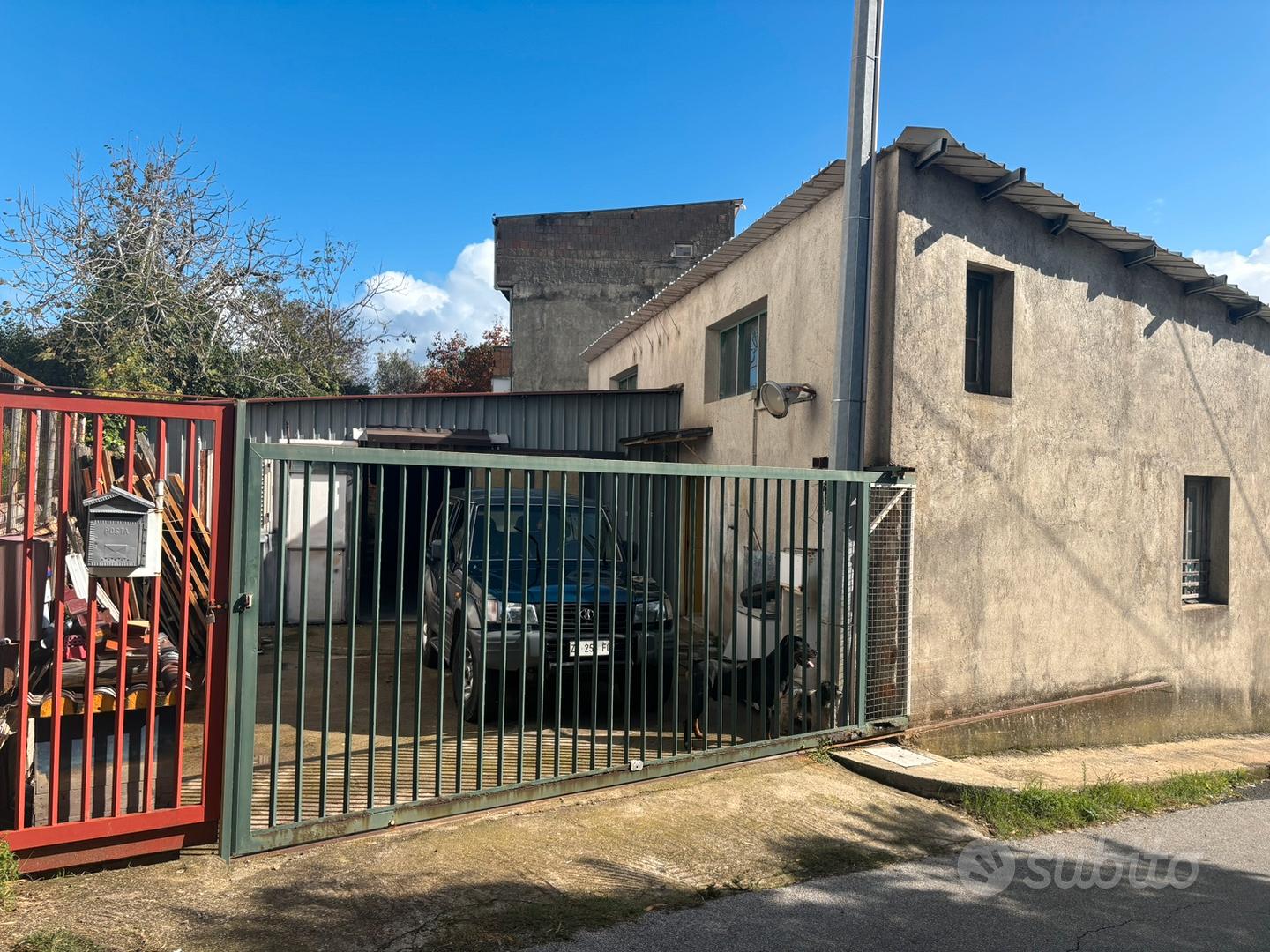 Edificio con 800 MT di terreno - Vista 2