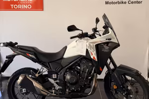 Honda NX 500 .
