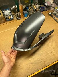 Parafango post.  carbonio Performance Ducati panV4