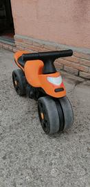 moto giocattolo