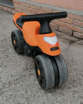 moto giocattolo