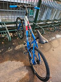 MTB 26” restaurata + sospensioni anteriori + acces