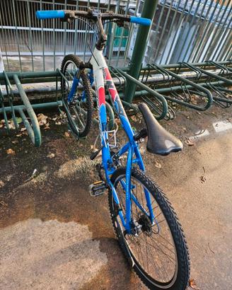 MTB 26” restaurata + sospensioni anteriori + acces