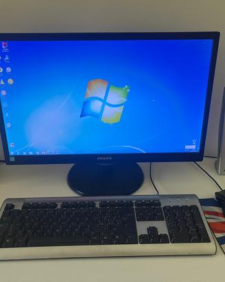 PC fisso Asus + Monitor Philips 22'' a 200 Euro