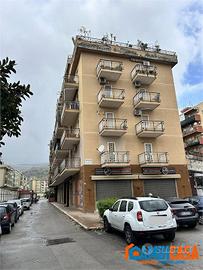 Via Brunelleschi - Locale 2 luci di 155 mq circa