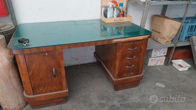 Scrivania del 900