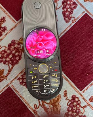 MOTOROLA AURA
