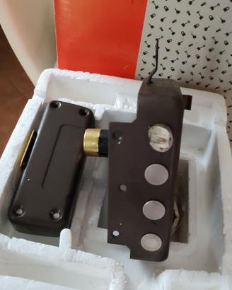 Serratura CISA originale Nuova, completa di tutto