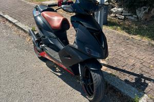 aprilia sr