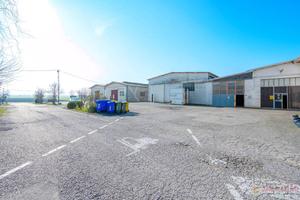 Immobile di 2140 m² con più di 5 locali a Terre de