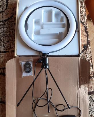 TV Live Luce per selfie, 10.2" LED 