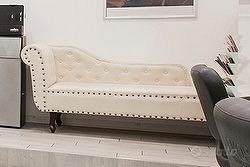 Divano Chaise Longue stile Chesterfield