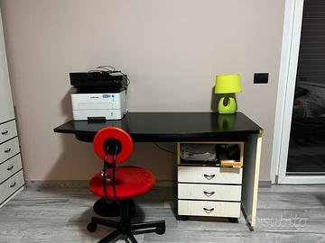 Scrivania ad angolo