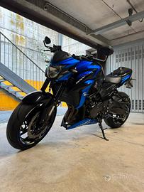 Suzuki GSX S 750 Yugen Carbon