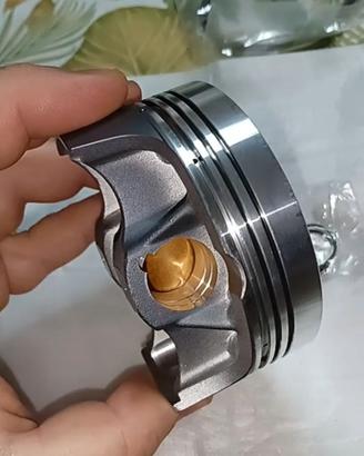200 E pistoni NUOVI forgiati 85 spin 18 fiat 500