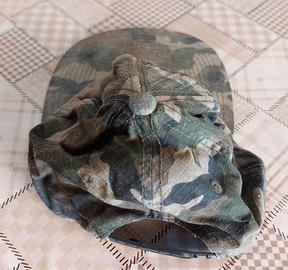 Cappello mimetico