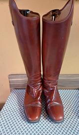 stivali in cuoio da equitazione