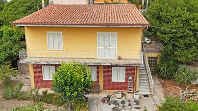 Casa indipendente + depandance