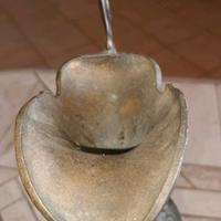 Brocca Vintage in Metallo Lavorato – Stile Barocco