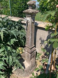 Fontana a colonna da giardino