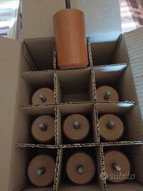 Piedini in legno per poltrone e divani