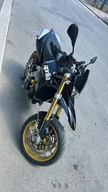 Aprilia dorsoduro 750