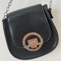 Borsa piccola a tracolla catena nera