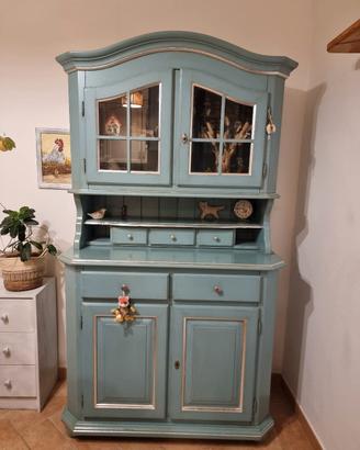 Mobile credenza
