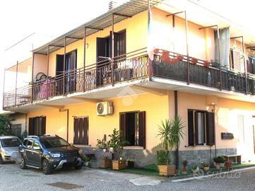 MONOLOCALE A ORIGGIO