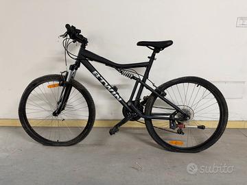 Bicicletta B-Twin Rock Rider biammortizzata
