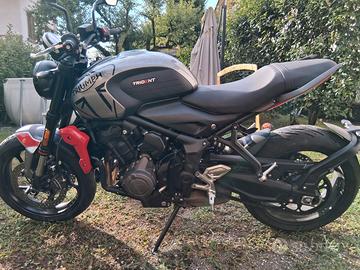 Triumph 660 Trident