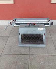 Macchina da scrivere Olivetti Linea88