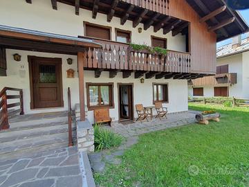 Appartamento vista montagne con giardino