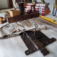 Antica serratura epoca 600 e antico piombo